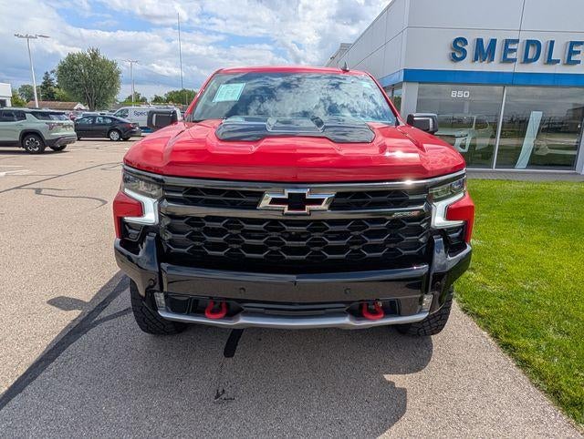 2025 Chevrolet Silverado 1500 — side profile view